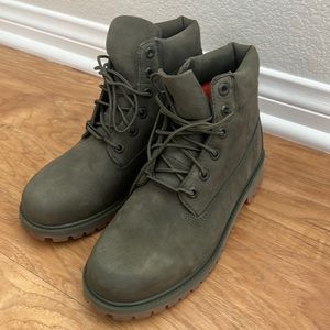 Timberland 6" Premium Waterproof Boot Grape Leaf Size 7 Womens